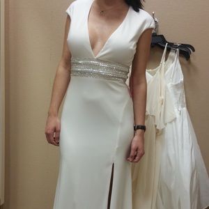 The backup wedding dress that never got love!